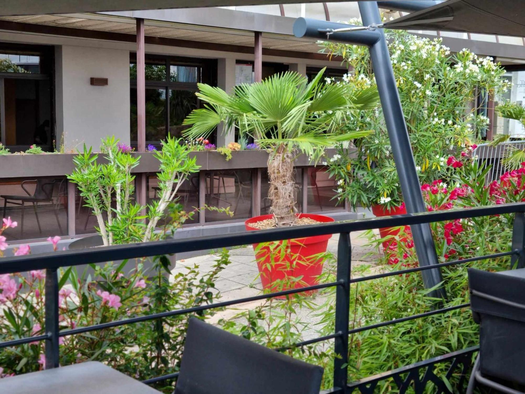 Logis Hotel Schaeffer- Restaurant Le Saint Georges Serrieres (Ardeche) Exterior foto